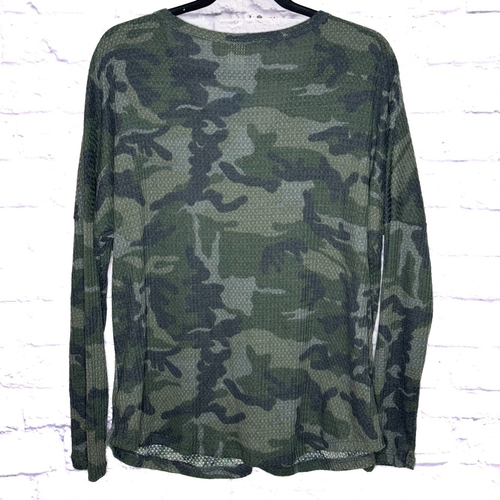 7th Ray | Camo Waffle Knit Button-Up Top | Women’s Size Large | NWT - Picture 3 of 5